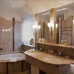 Cristal Hotel 3*