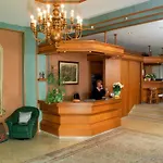 Cristal מלון