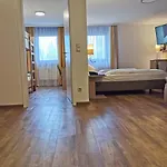 Отель Cristal 3*